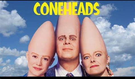 Coneheads - Niezwykła komedia science fiction o absurdalnej rodzinie z Marsa!